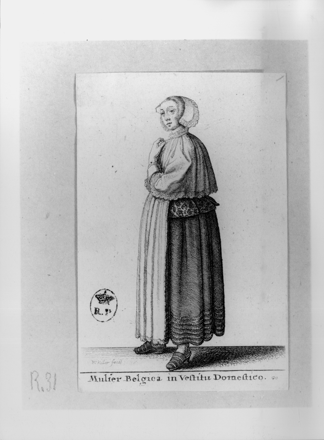 Mulier Belgica, figura femminile in costume belga (stampa smarginata, serie) di Hollar Wenzel (secondo quarto sec. XVII)