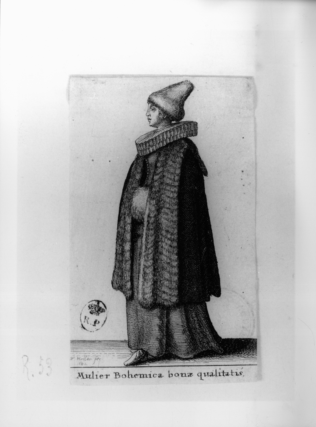 Mulier Bohemica bonae qualitatis, figura femminile in costume boemo (stampa smarginata, serie) di Hollar Wenzel (secondo quarto sec. XVII)