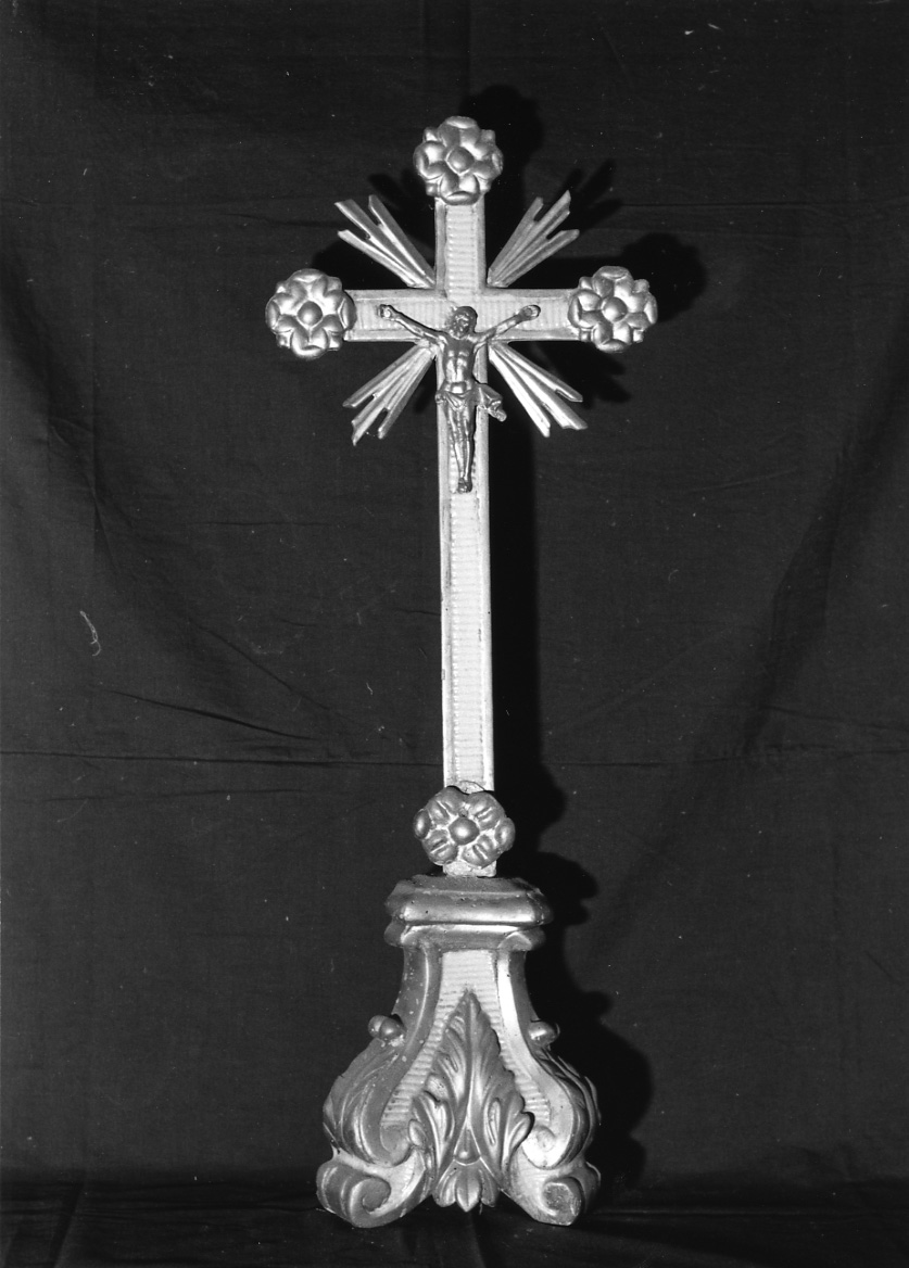 Cristo crocifisso (croce d'altare, opera isolata) - bottega piemontese (fine/ inizio secc. XVIII/ XIX)
