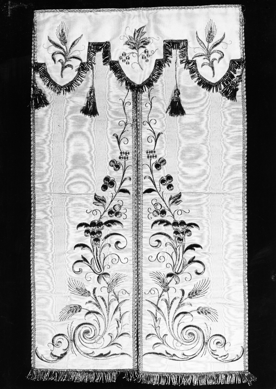 conopeo di tabernacolo, opera isolata - manifattura biellese (fine/ inizio secc. XVIII/ XIX)