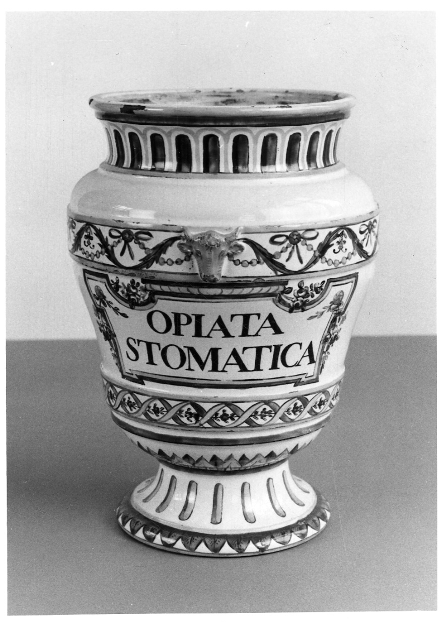 emblema della città di Torino (albarello, elemento d'insieme) di Rossetti Manifattura (fine sec. XVIII)