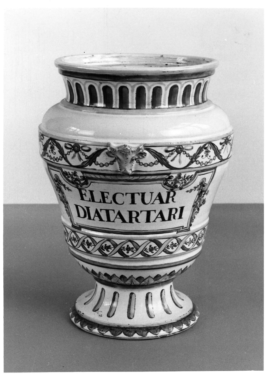 emblema della città di Torino (albarello, elemento d'insieme) di Rossetti Manifattura (fine sec. XVIII)