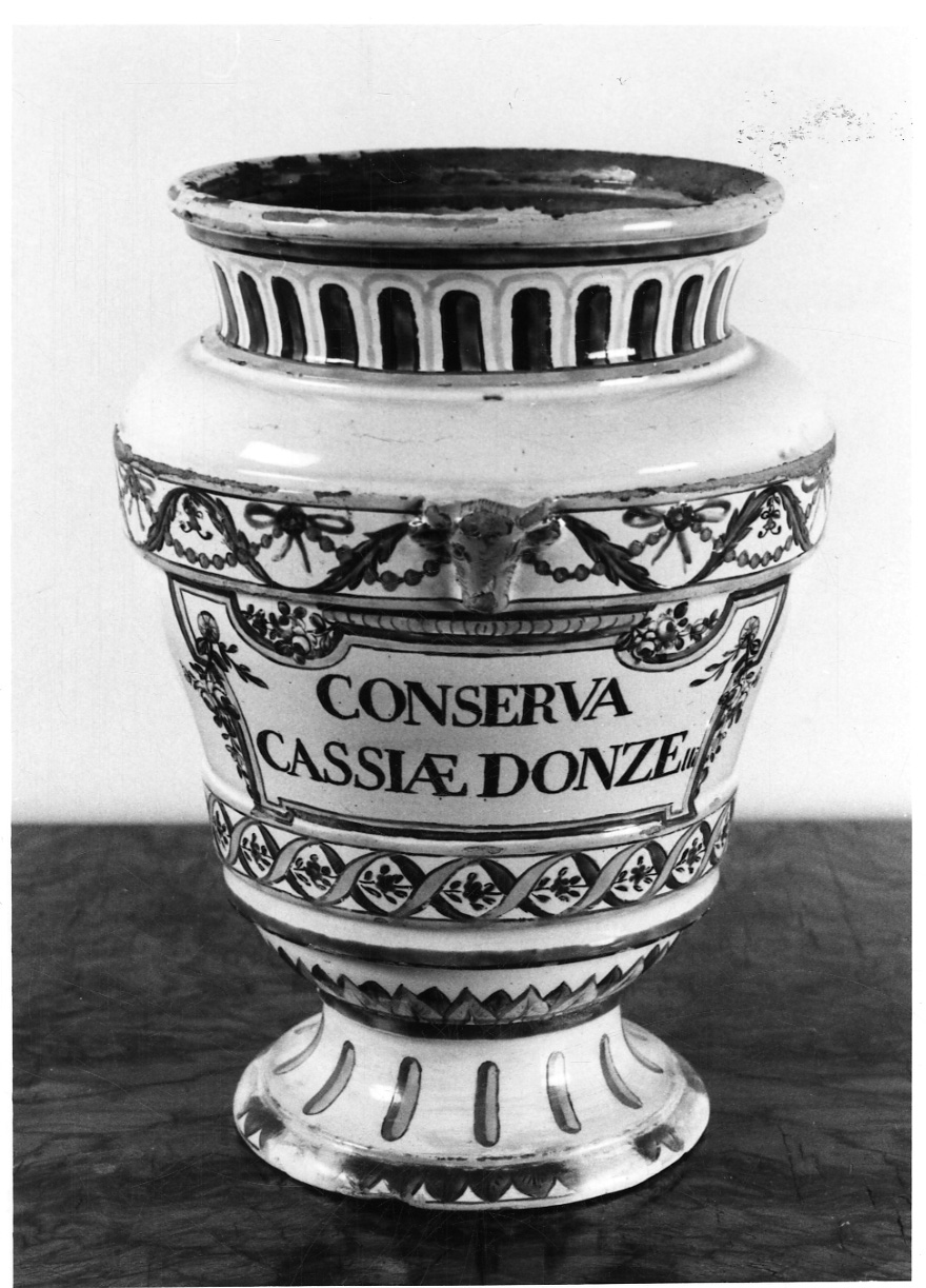 emblema della città di Torino (albarello, elemento d'insieme) di Rossetti Manifattura (fine sec. XVIII)