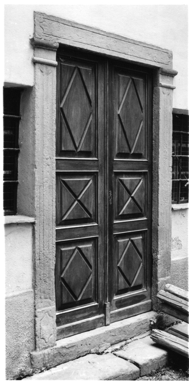 mostra di porta, opera isolata - bottega piemontese (seconda metà sec. XVIII)