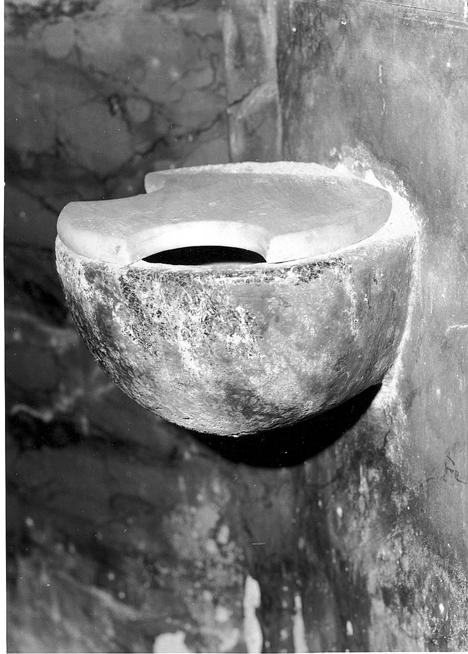 acquasantiera - da parete, opera isolata - ambito ligure-piemontese (sec. XVII)