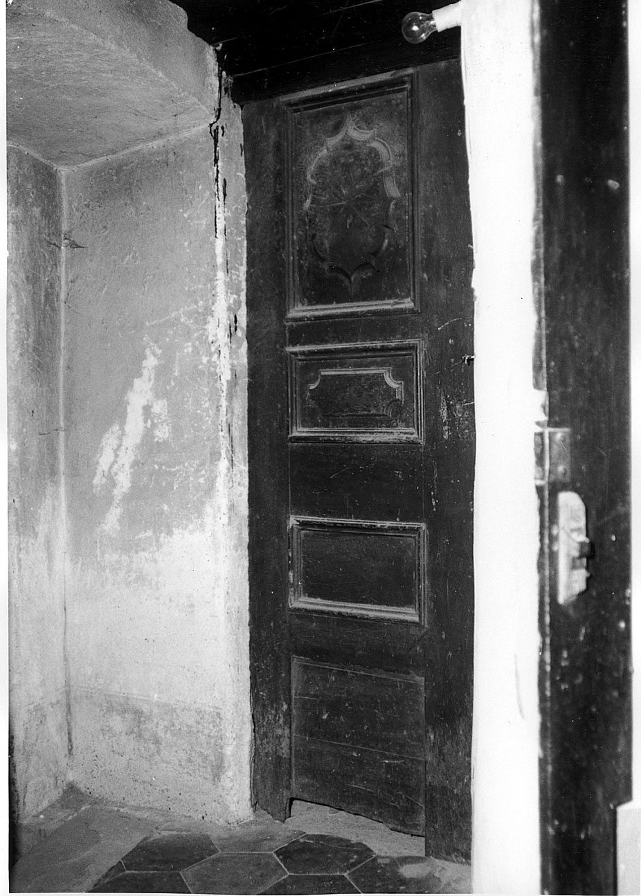 porta - ad un battente, opera isolata - ambito ligure-piemontese (metà sec. XVII)