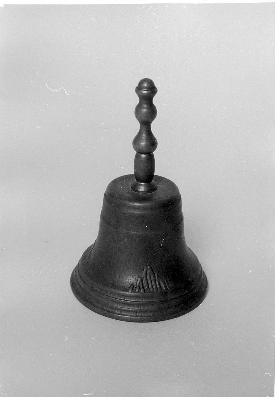 campanello d'altare, opera isolata - ambito ligure-piemontese (prima metà sec. XX)