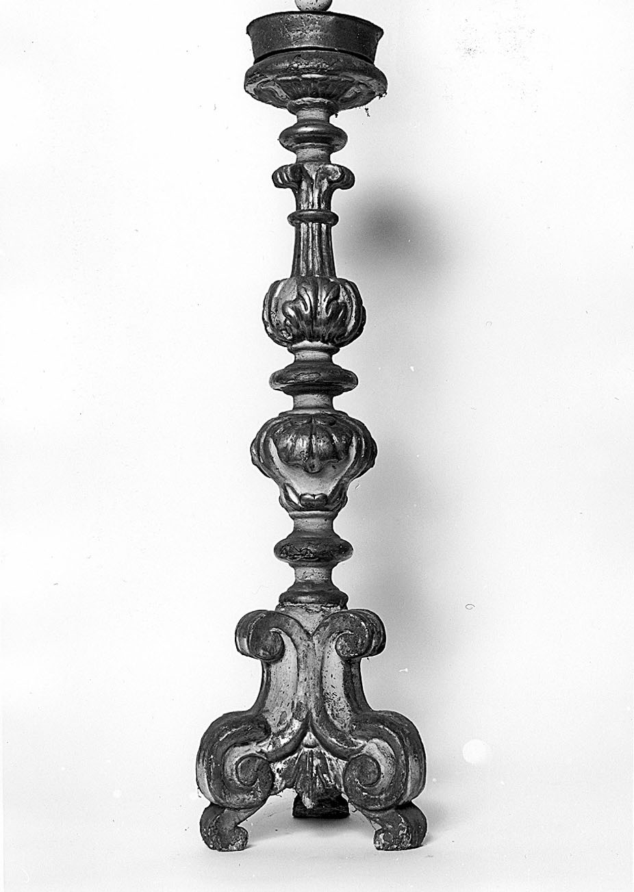 candeliere d'altare, serie - bottega ligure (seconda metà sec. XVIII)