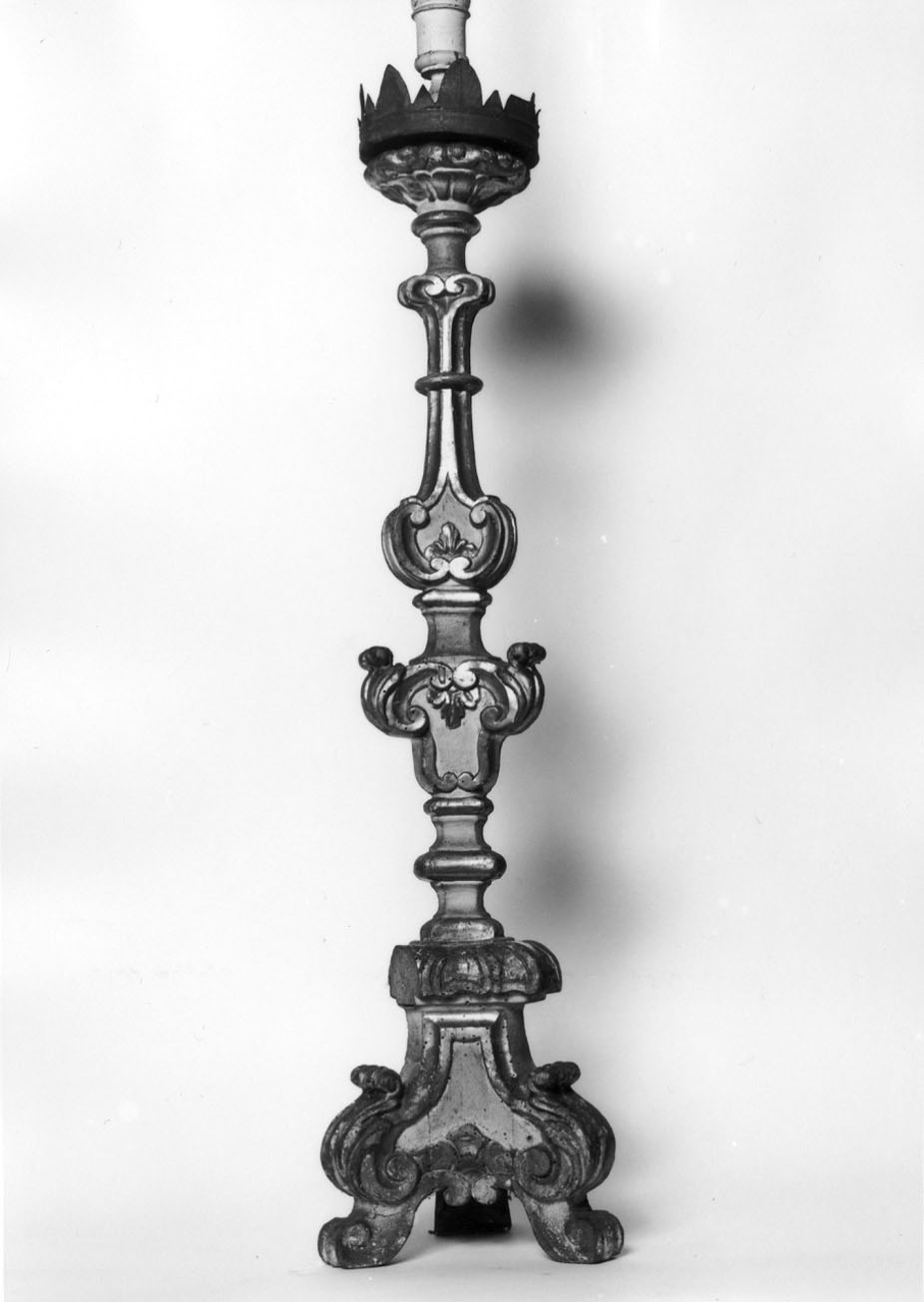 candeliere d'altare, opera isolata - bottega ligure (seconda metà sec. XVIII)