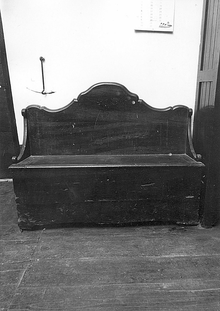 cassapanca, opera isolata - bottega ligure (fine/ inizio secc. XVIII/ XIX)