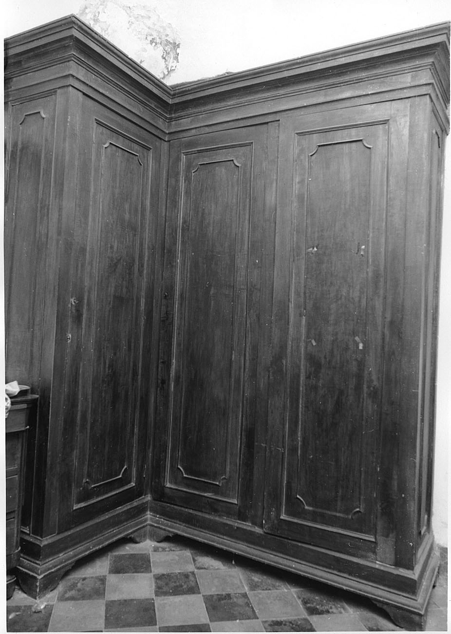 armadio, opera isolata - bottega ligure (inizio sec. XIX)