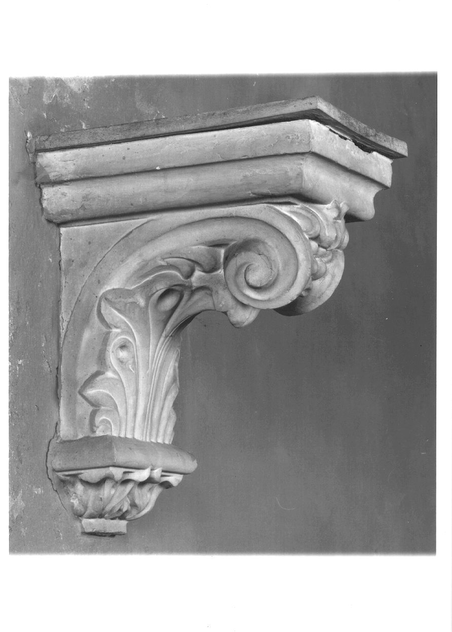 mensola architettonica, serie - bottega piemontese (primo quarto sec. XX)