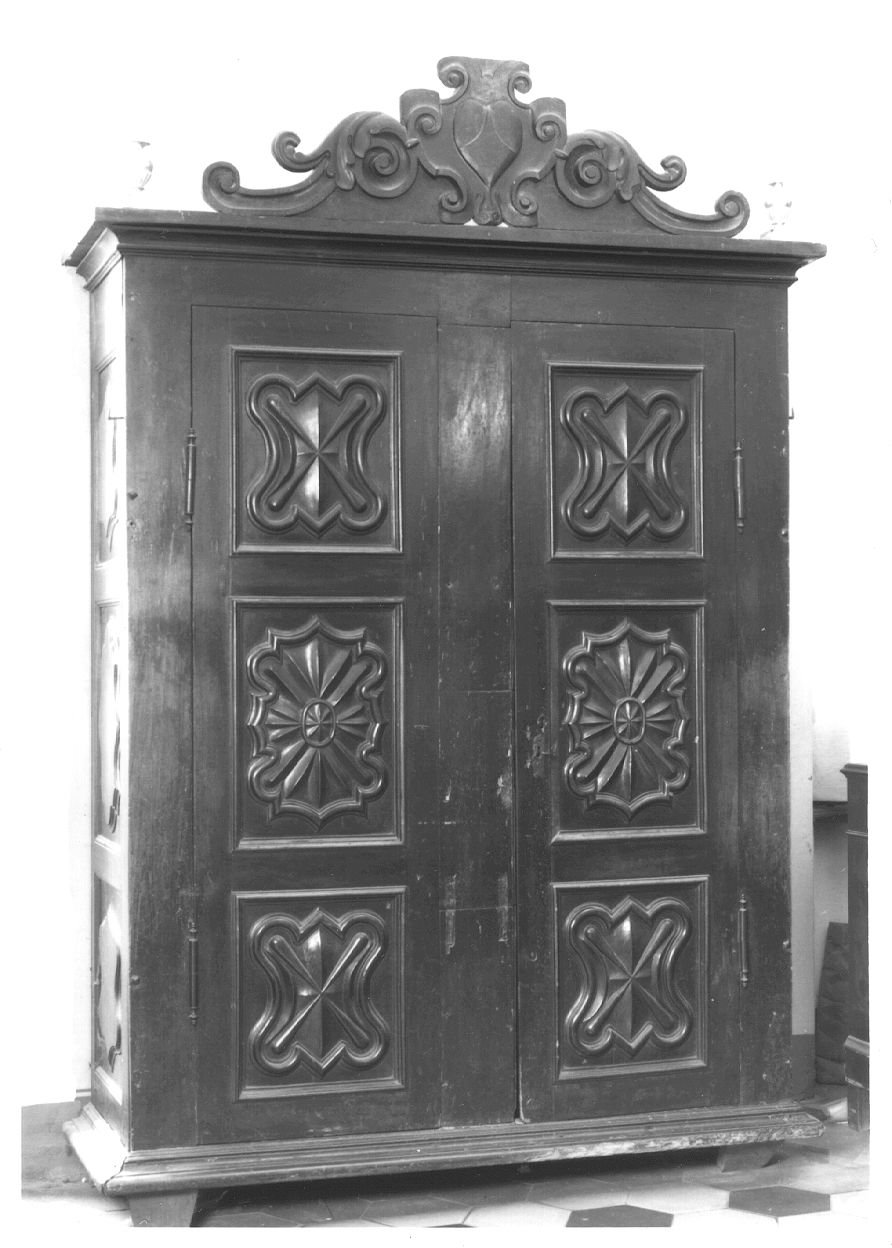 armadio da sacrestia, opera isolata - bottega piemontese (terzo quarto, prima metà sec. XVII, sec. XIX)