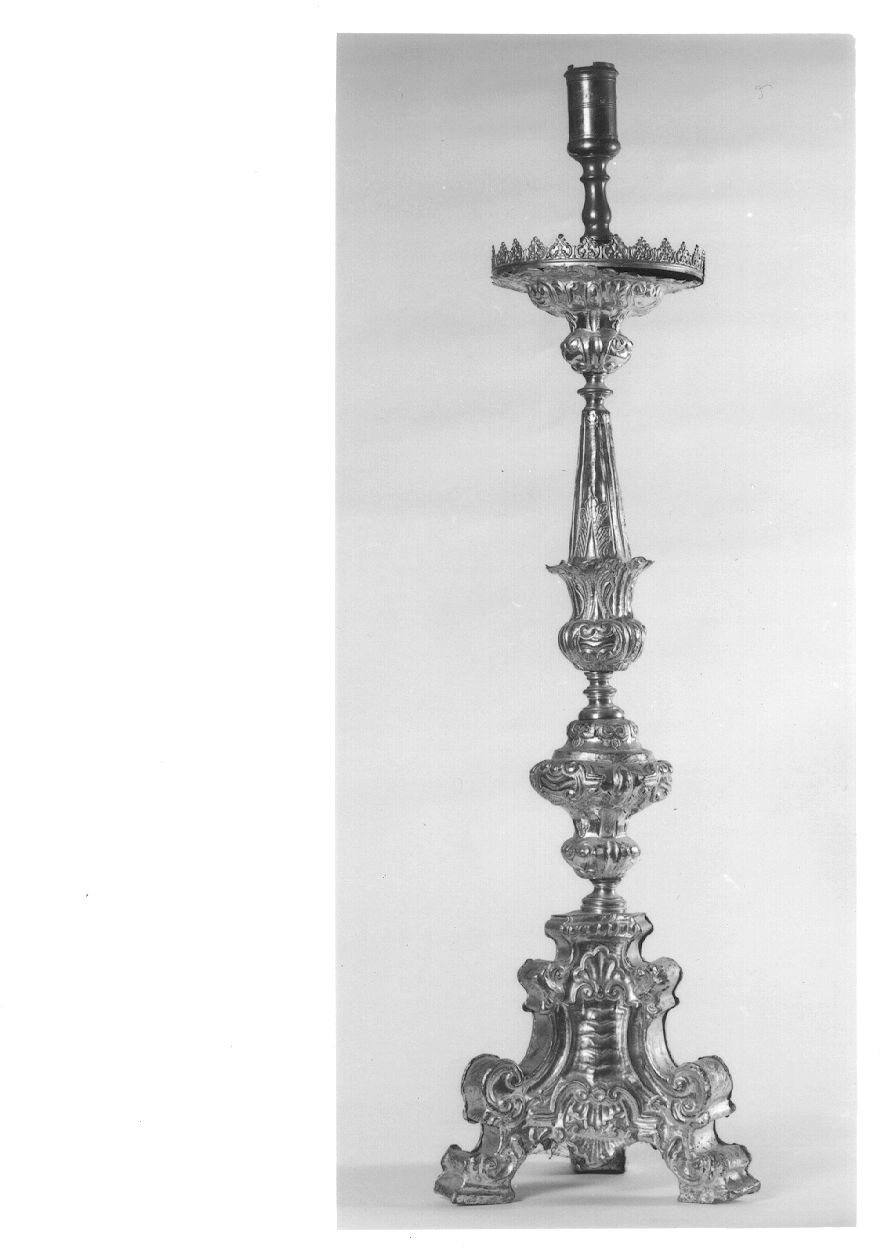 candeliere d'altare, opera isolata - bottega piemontese (seconda metà sec. XVIII)