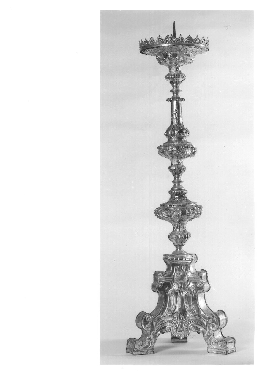 candeliere d'altare, opera isolata - bottega piemontese (seconda metà sec. XVIII)