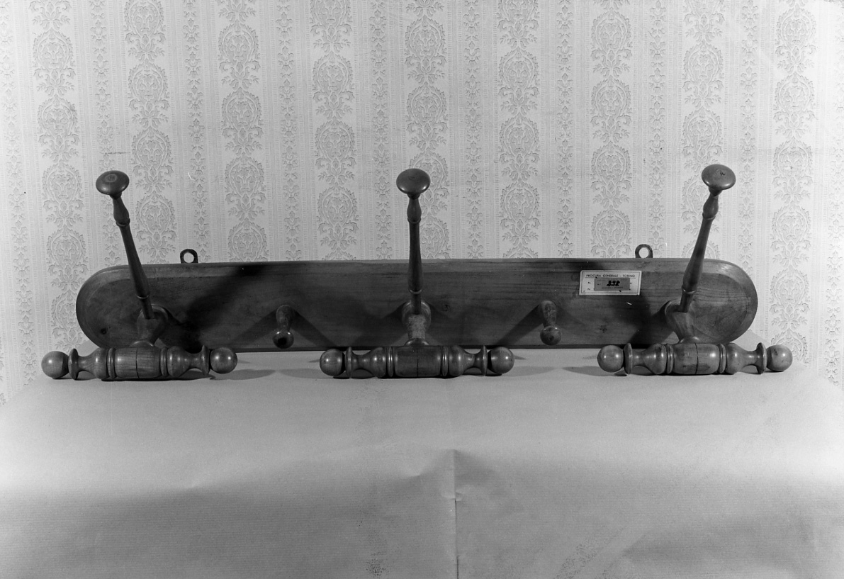 appendiabiti, opera isolata - produzione piemontese (inizio sec. XX)