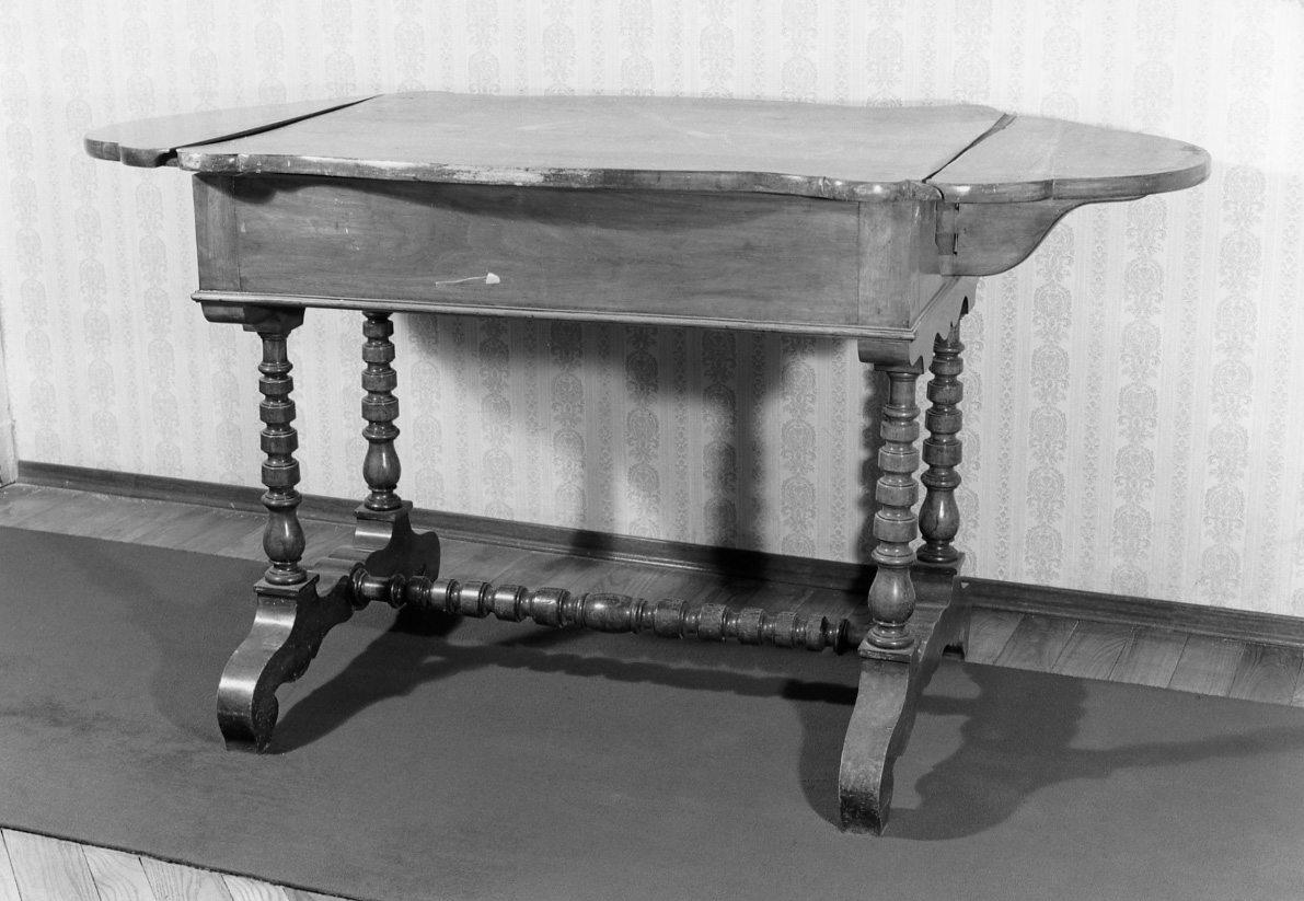 tavolo - a farfalla, opera isolata - ambito piemontese (fine sec. XIX)