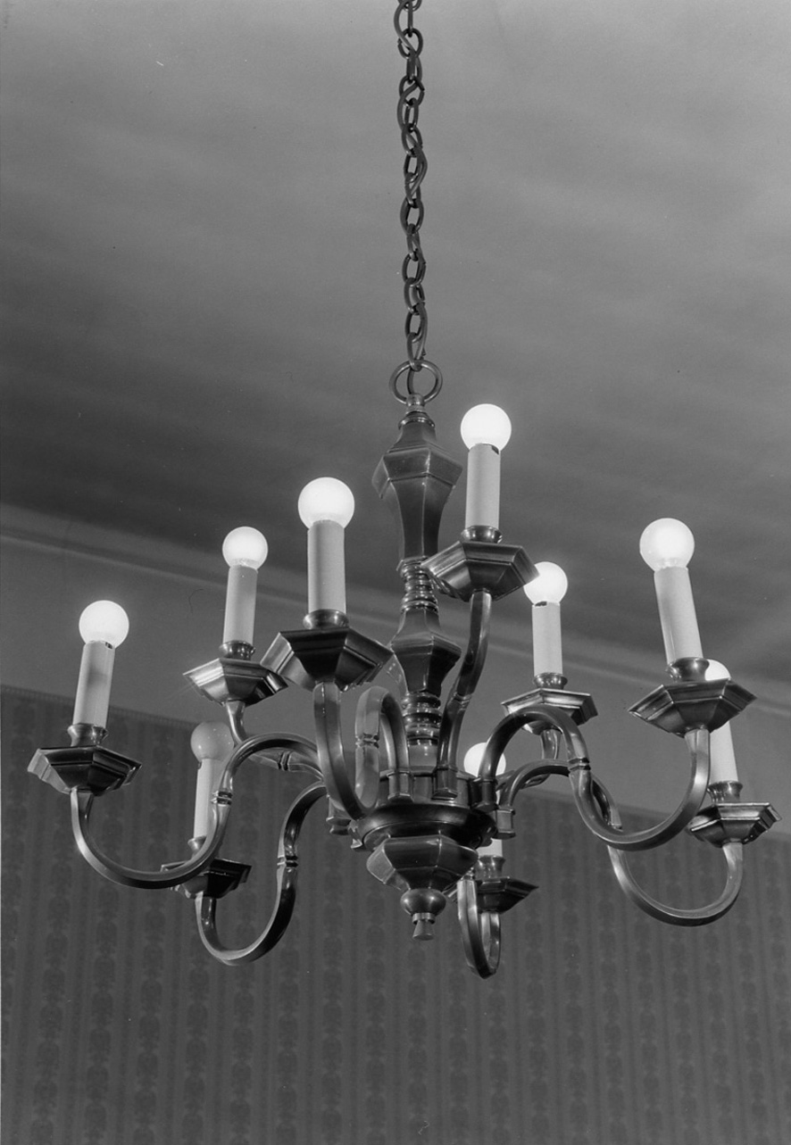 lampadario - a bracci, serie - produzione piemontese (inizio sec. XX)