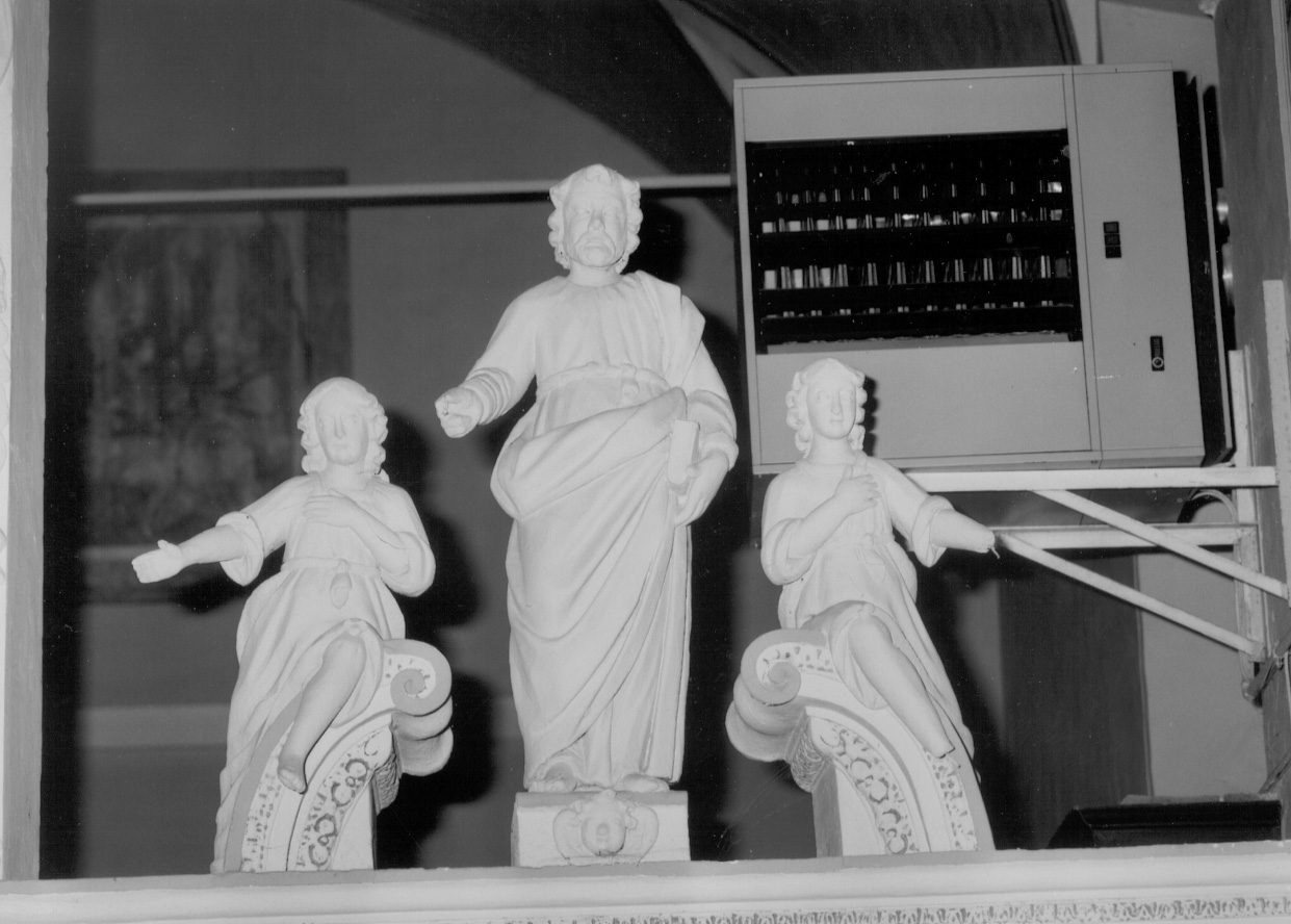 San Pietro e angeli (gruppo scultoreo, elemento d'insieme) - bottega piemontese (prima metà sec. XVII)