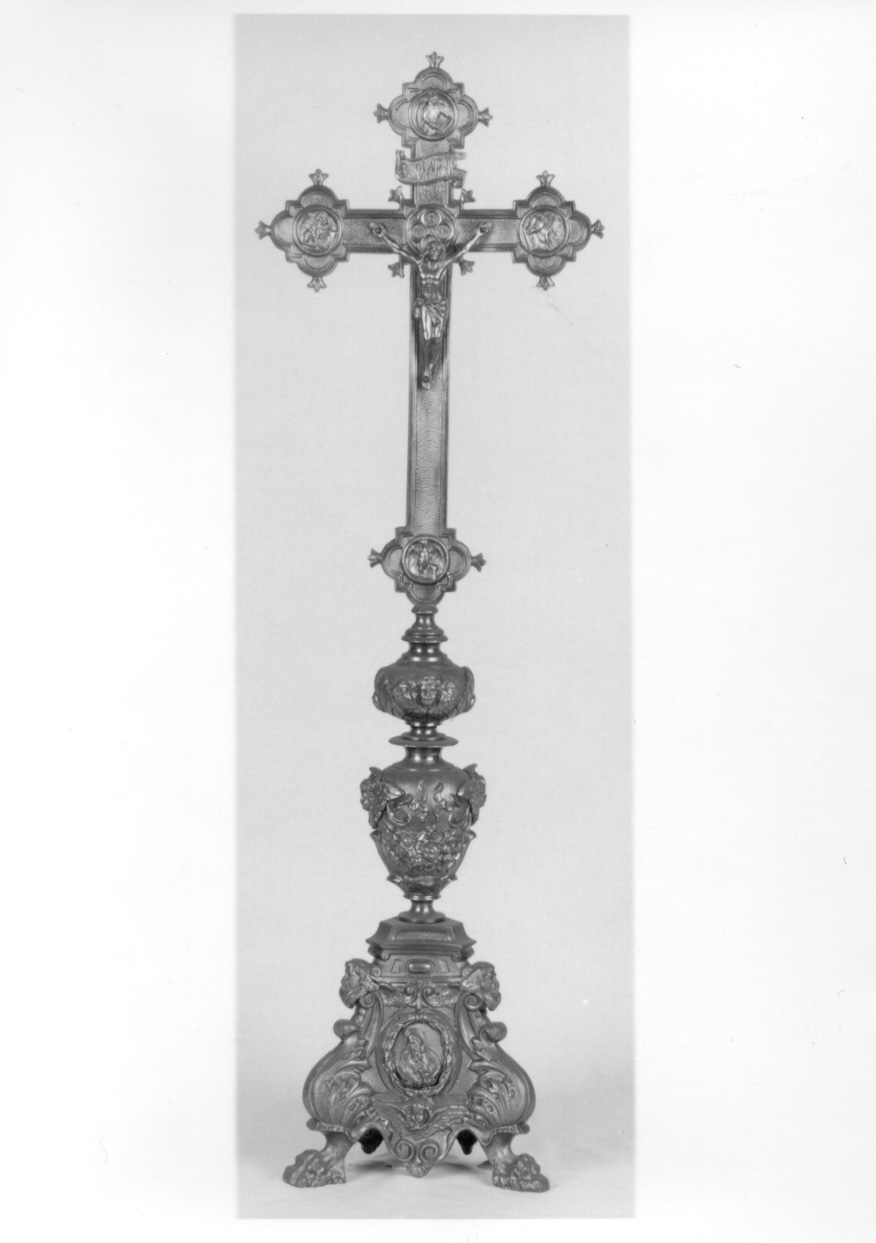 Santi e cherubini (croce d'altare, opera isolata) - bottega italiana (primo quarto sec. XX)