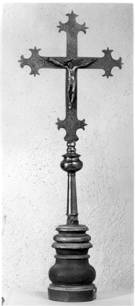 Cristo crocifisso e strumenti della Passione (croce da tavolo, opera isolata) - bottega italiana (seconda metà sec. XVII)