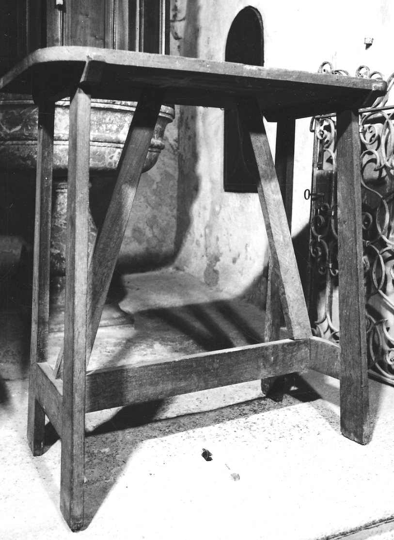 tavolino, opera isolata - ambito dell'Italia settentrionale (sec. XVIII)