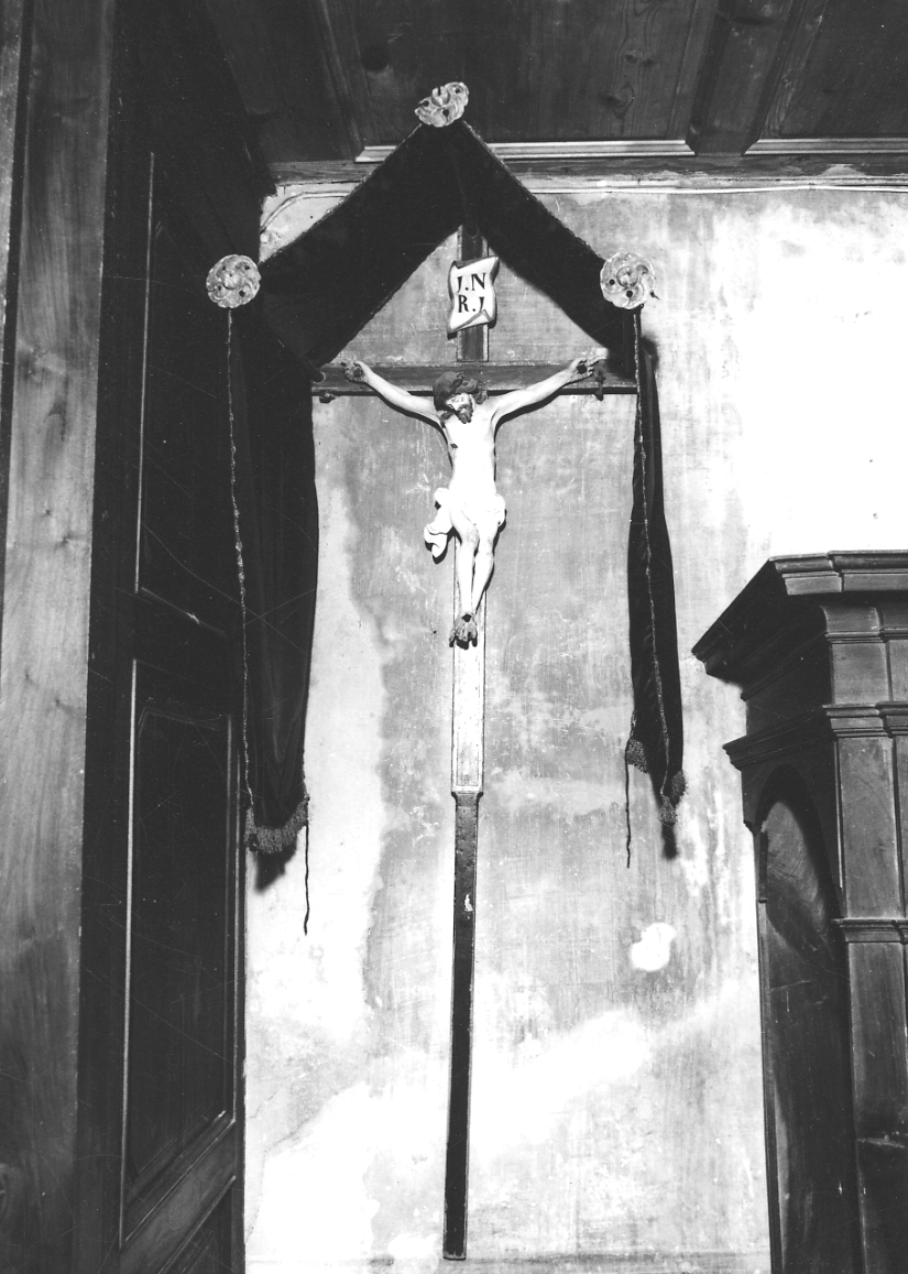 Cristo crocifisso (croce processionale, opera isolata) - ambito piemontese (seconda metà sec. XVIII)