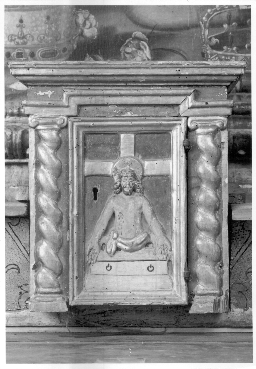 Cristo in pietà (tabernacolo) di S. Salvatore Francesco - ambito piemontese (?) (ultimo quarto, primo quarto sec. XVI, sec. XVII)