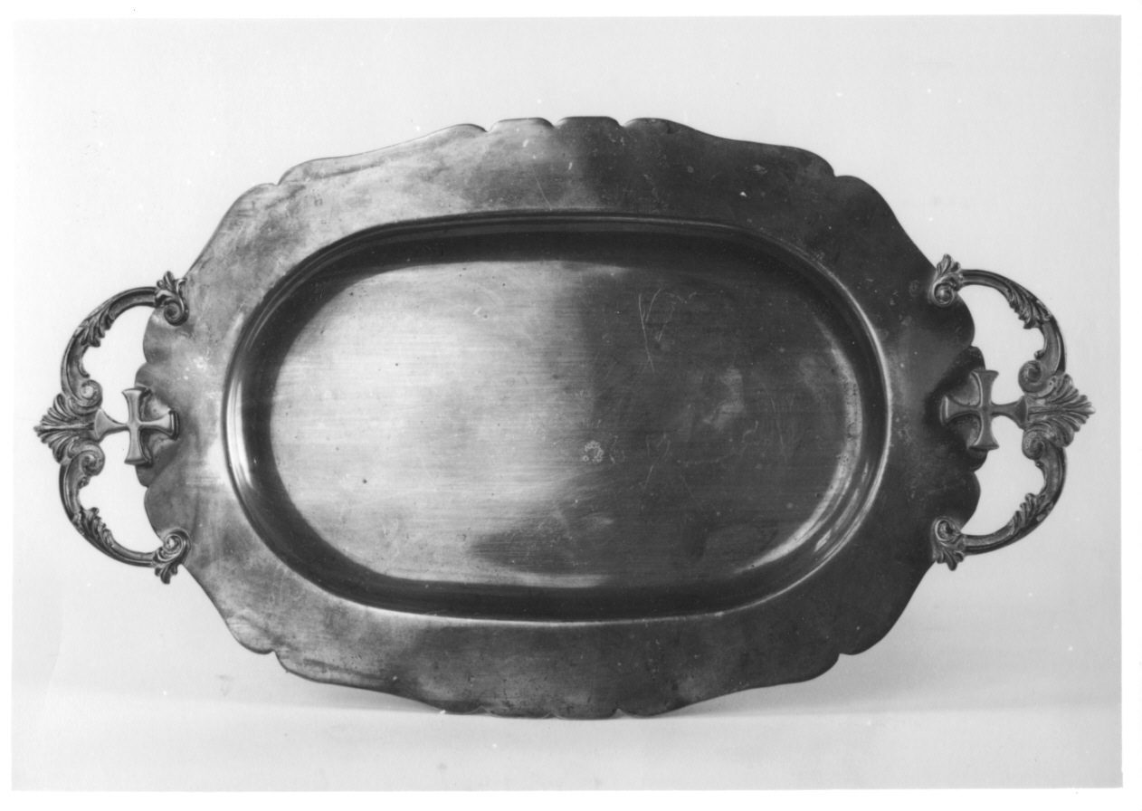 vassoio, opera isolata - bottega piemontese (prima metà sec. XX)