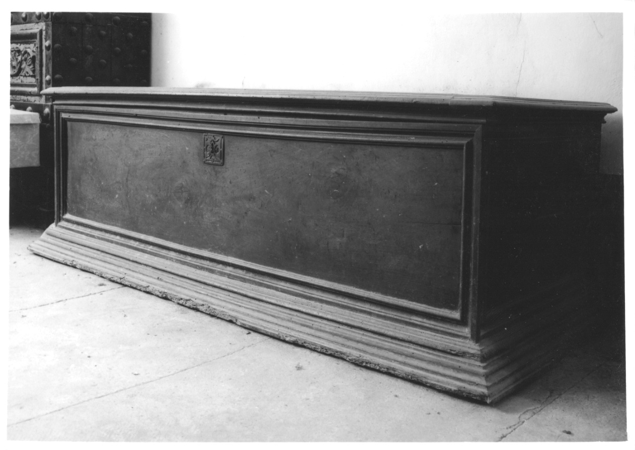 cassapanca, opera isolata - bottega piemontese (sec. XIX)