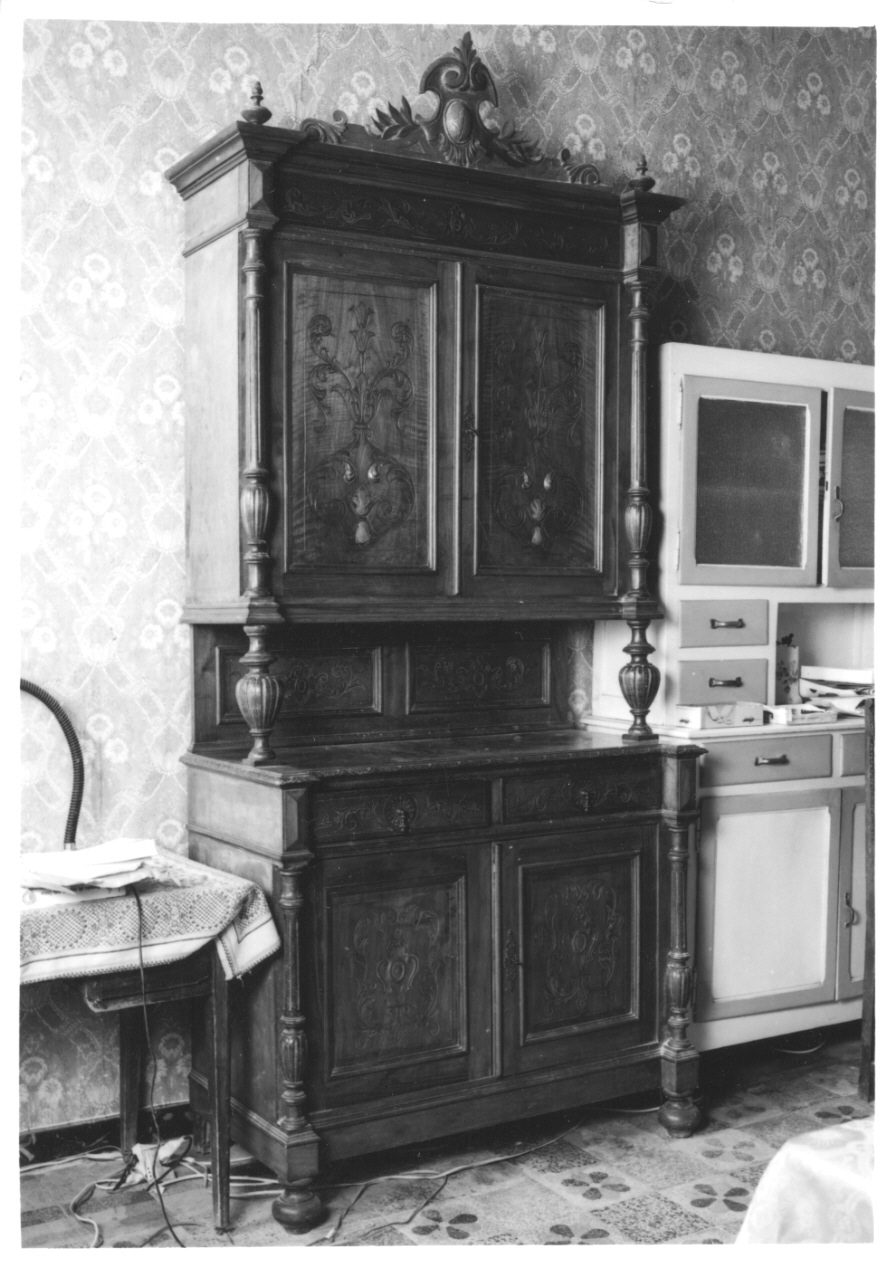 credenza con alzata, opera isolata - bottega piemontese (secc. XIX/ XX)