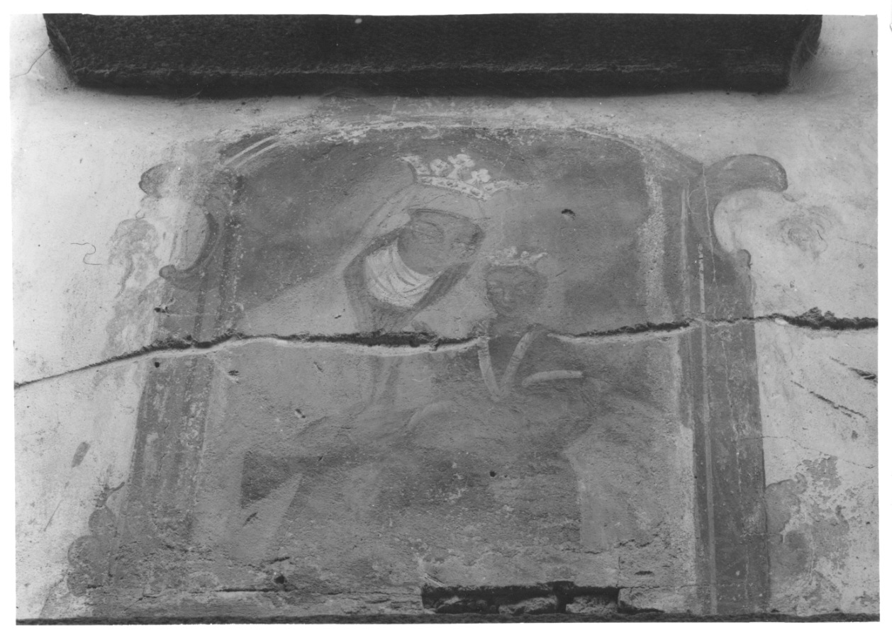 Madonna della vita di Mozzio, Madonna con Bambino (dipinto murale, opera isolata) - ambito ossolano (primo quarto sec. XVIII)