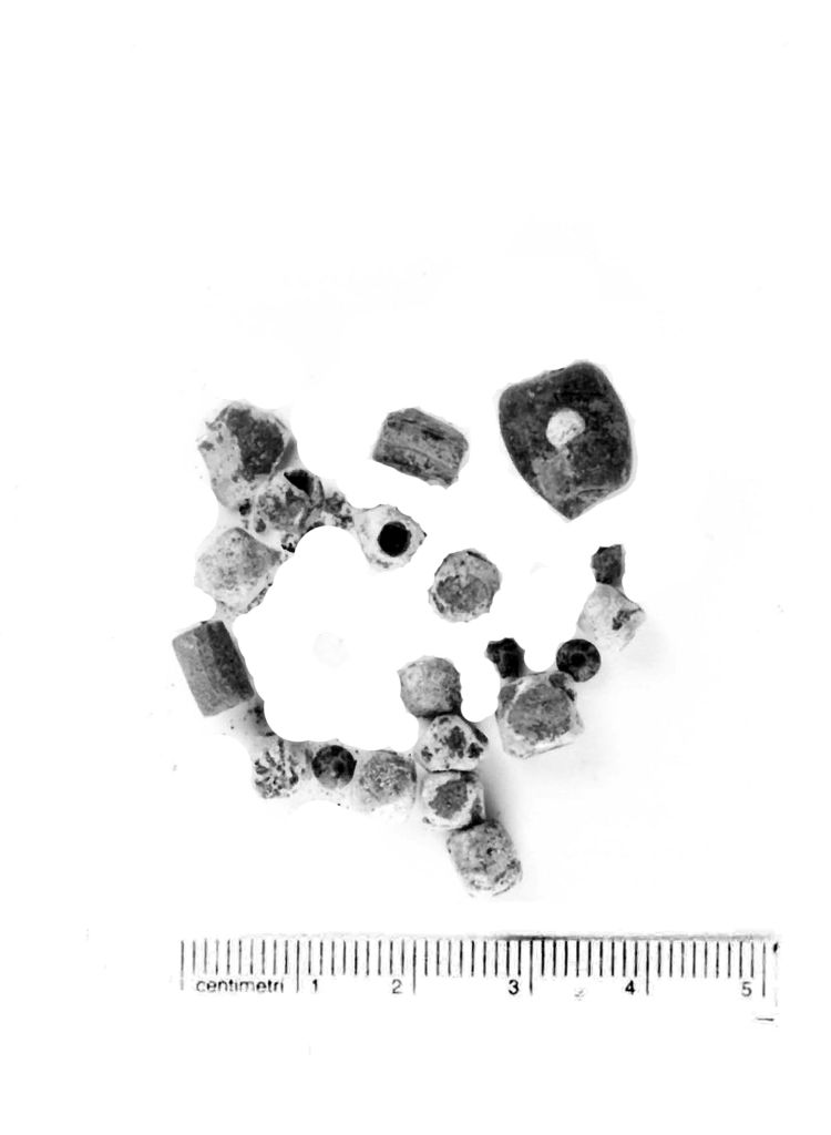 collana - ambito locale (secc. I/ IV d.C)