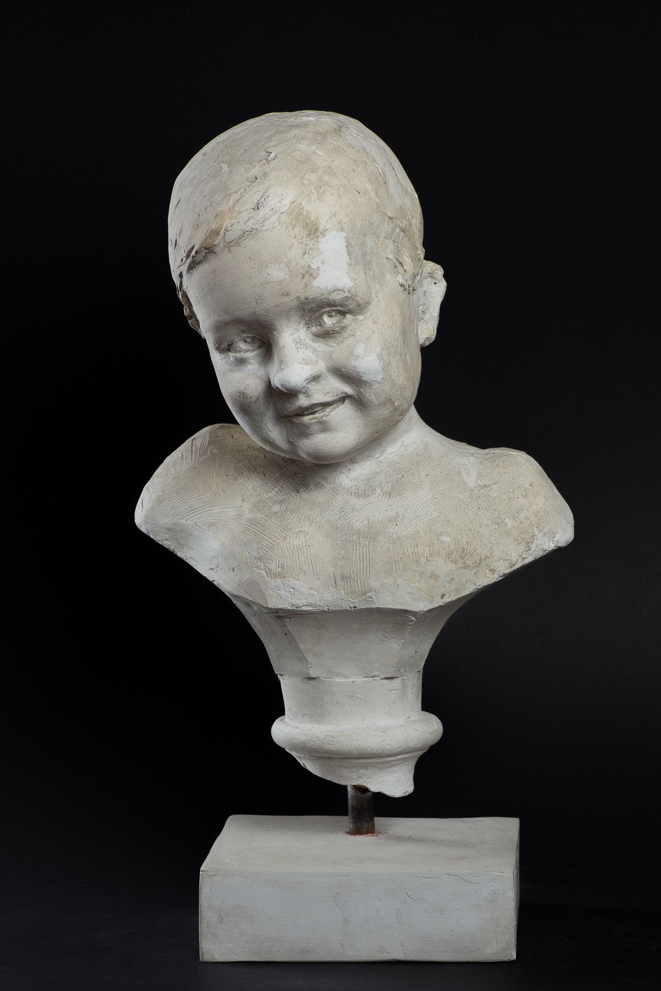 Bambino che sorride (scultura) di Branca Giulio - ambito italiano (fine/ inizio XIX-XX)