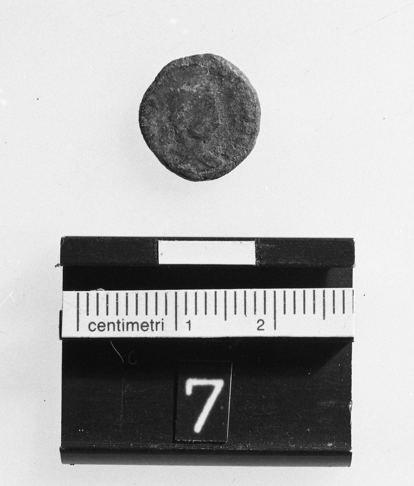 moneta - follis (Sec. IV d.C)