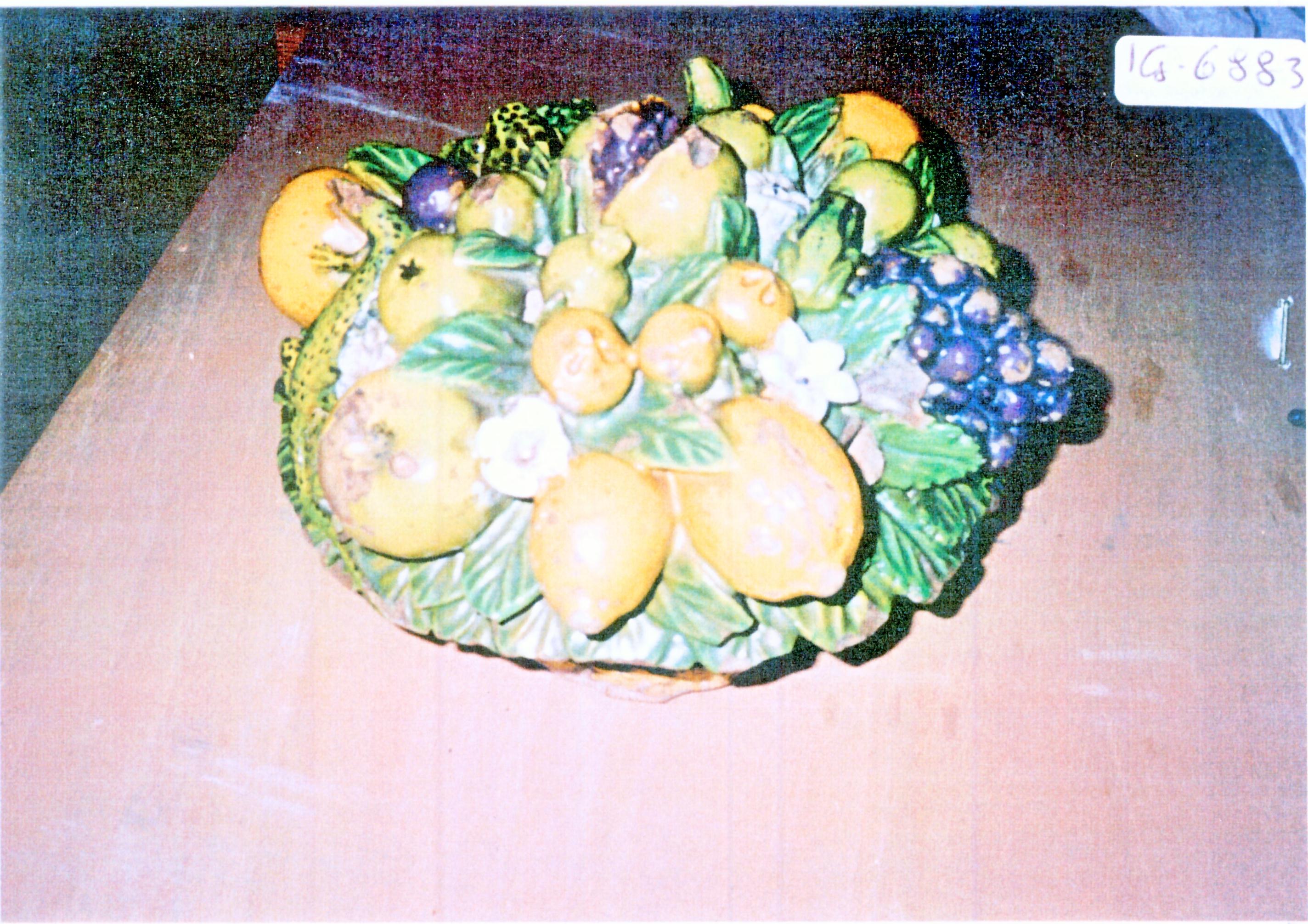 centrotavola, opera isolata di Della Robbia Bottega (cerchia) (ultimo quarto sec. XVI)