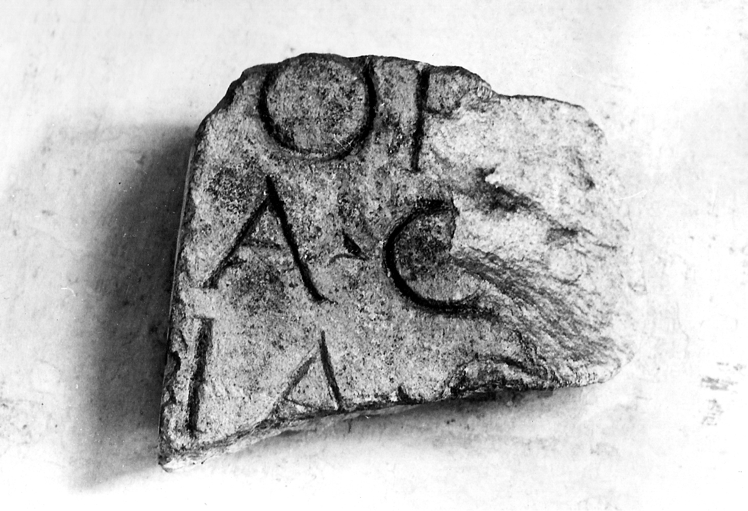 lapide, frammento - produzione Italia settentrionale (?) (secc. I/ II)