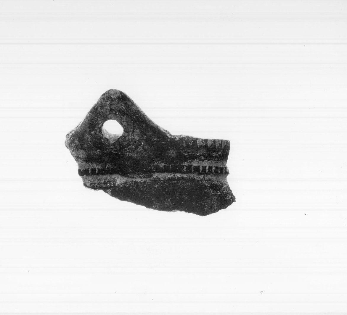 pentola, frammento - bottega mantovana (secc. XIII/ XIV)