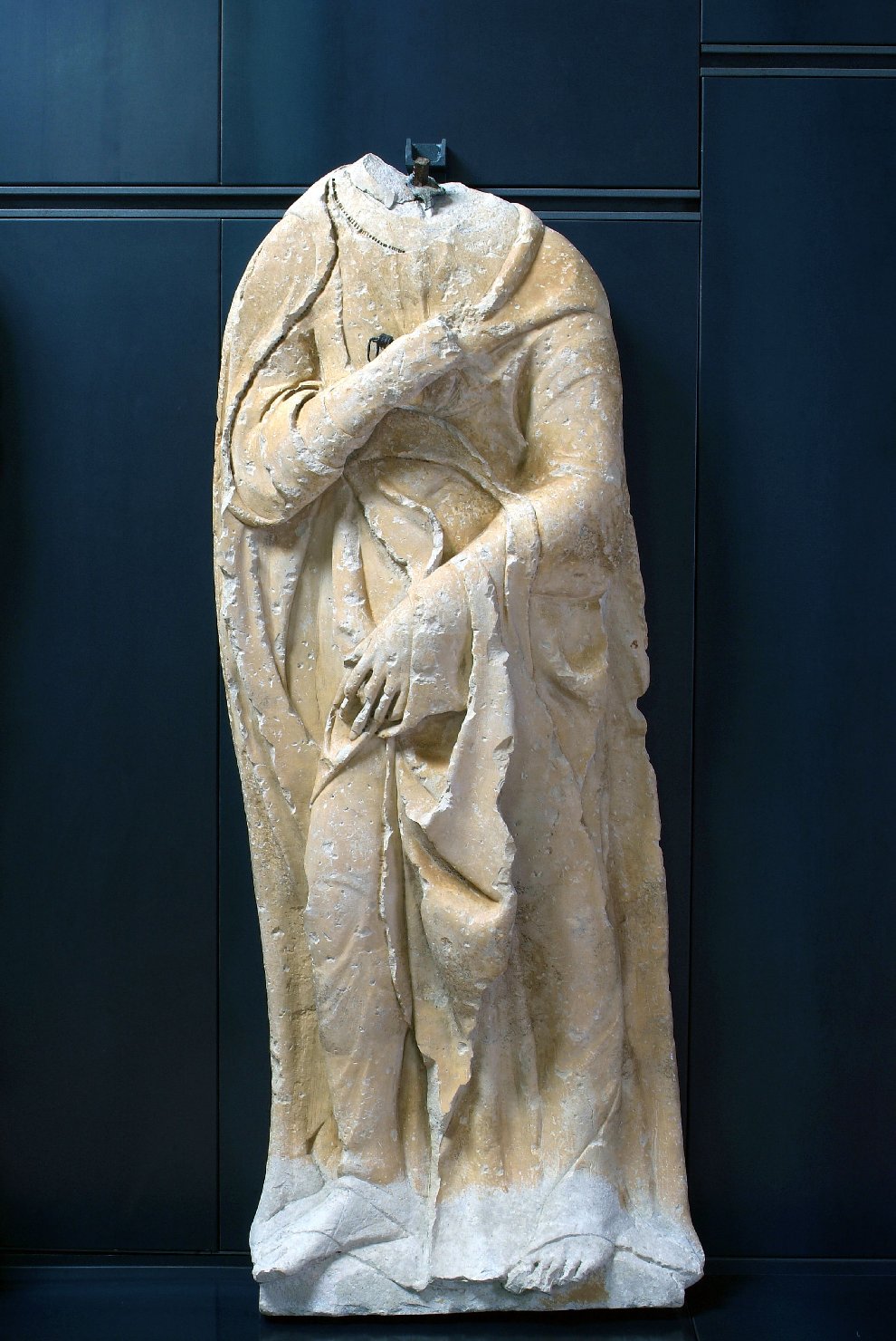 figura acefala (scultura, elemento d'insieme) di Agostino di Duccio (attribuito) (seconda metà sec. XV)
