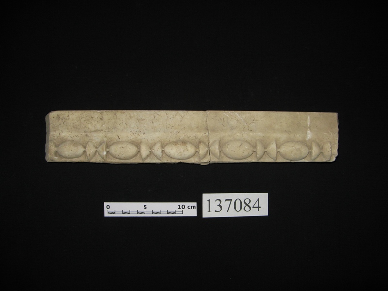 incorniciatura modanata decorata (I sec. a.C.-I sec. d.C)