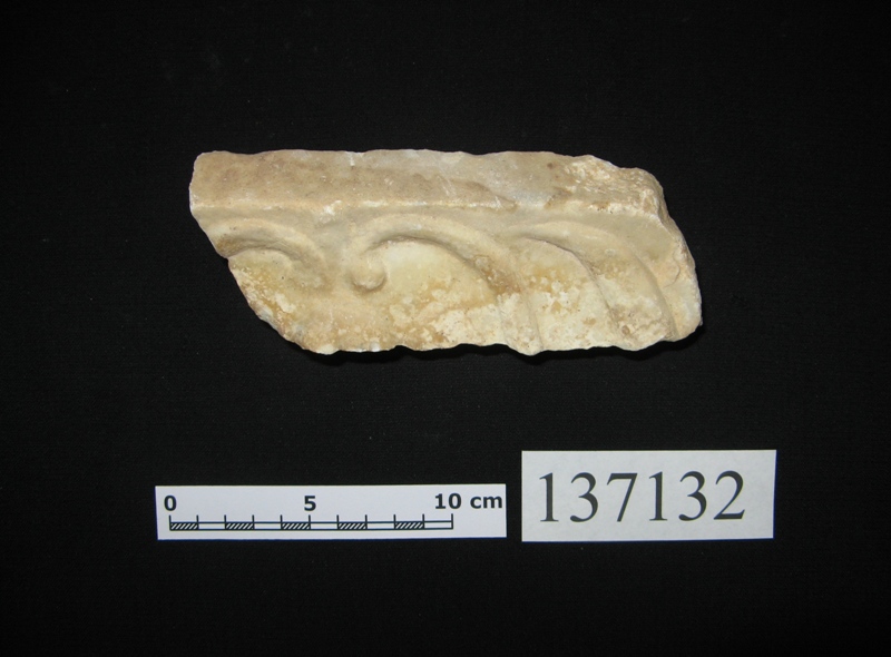 incorniciatura modanata decorata/frammento (I sec. a.C.-I sec. d.C)