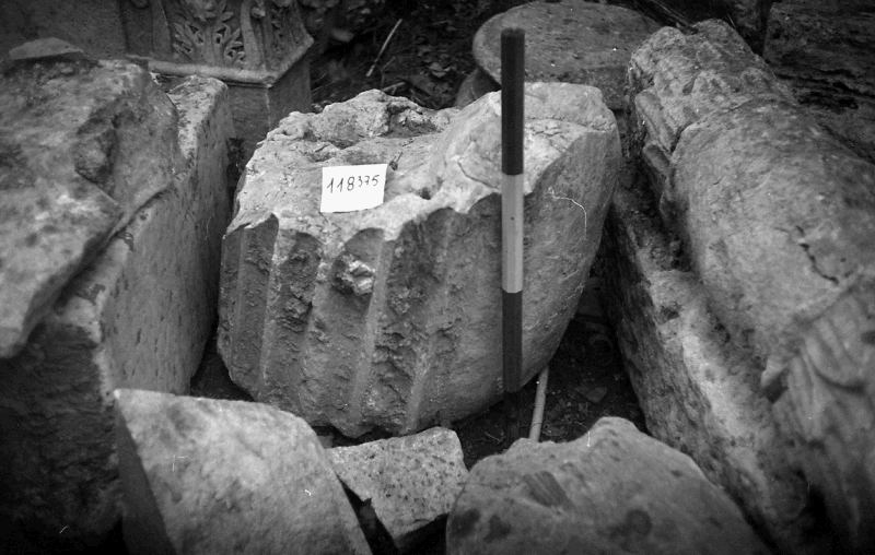 fusto scanalato di colonna/frammento 