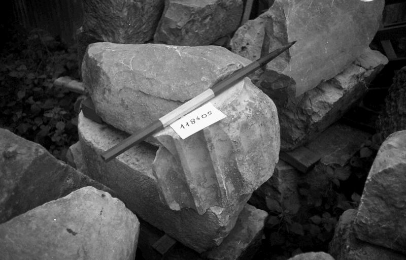 fusto scanalato di colonna/frammento 