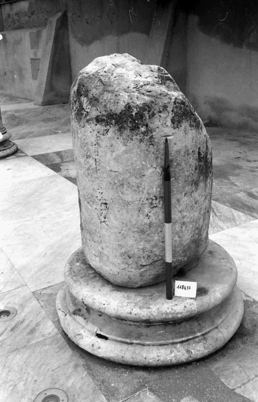 fusto scanalato di colonna/frammento (II sec. d.C)