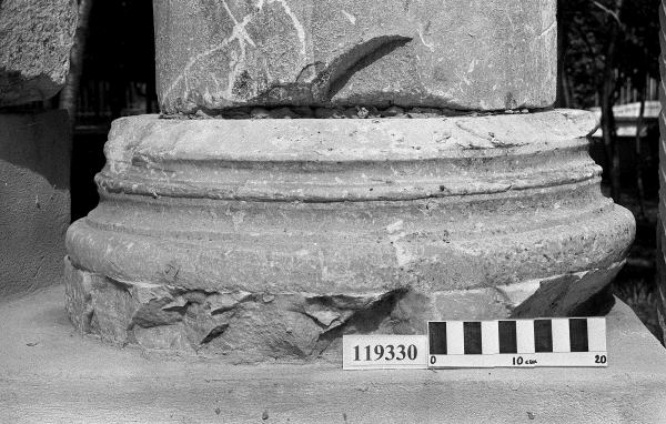 base composita di colonna (II sec. d.C.-III sec. d.C)