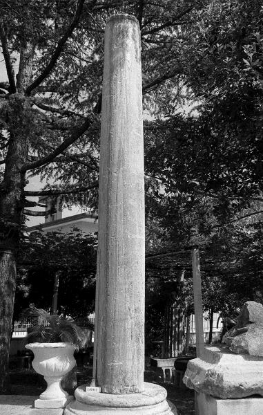 fusto liscio di colonna (I sec. a.C.-III sec. d.C)