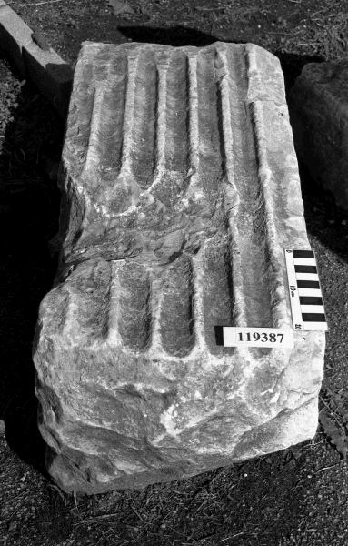 fusto scanalato di pilastro/frammento (I sec. d.C.-II sec. d.C)