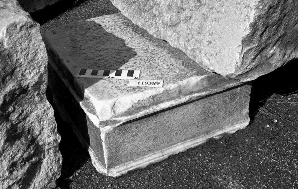 piedistallo (I sec. a.C.-I sec. d.C)