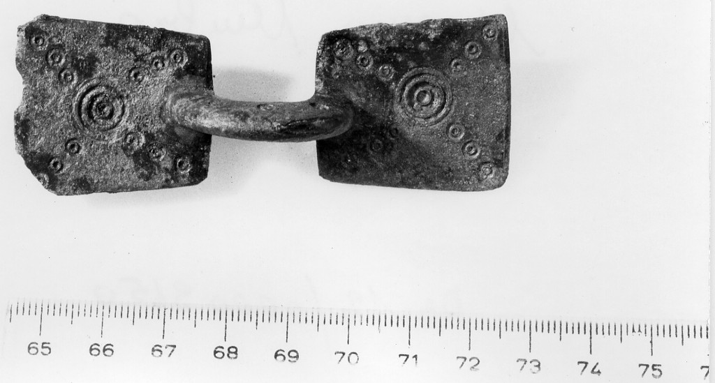 fibula ad arco - deposizione longobarda (secc. VI d.C.-VII d.C)