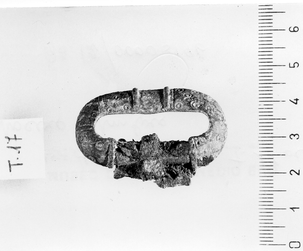 fibbia - deposizione longobarda (secc. VI d.C.-VII d.C)